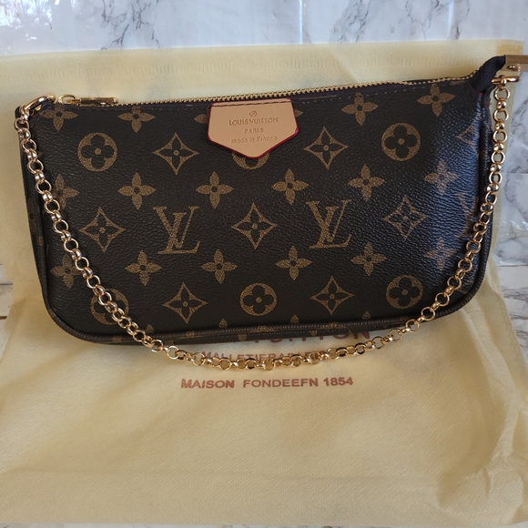 Monogram Crossbody Set - Picture 4 of 5